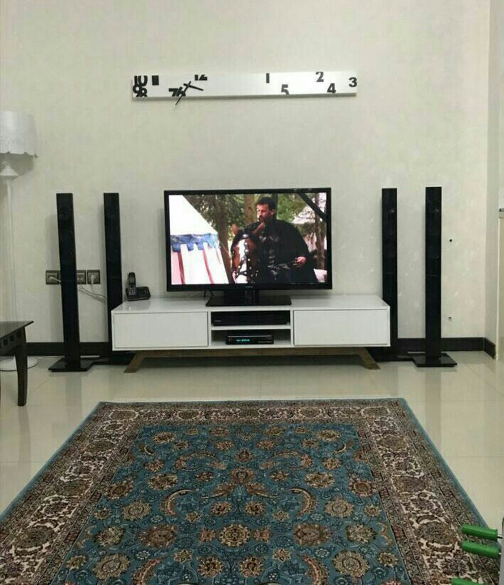 میز تلویزیون m4